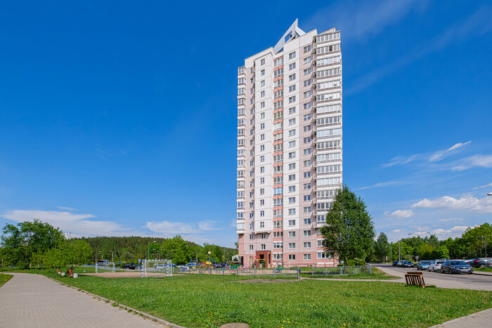 Квартира у леса с большой кухней 9.5 м²