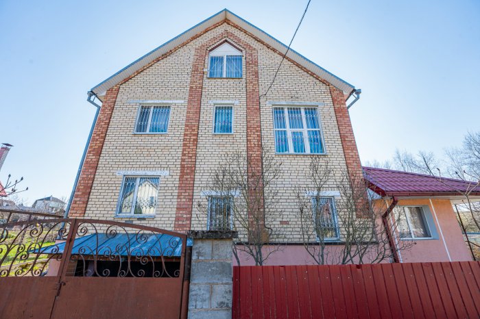 Продажа 4-этажного дома